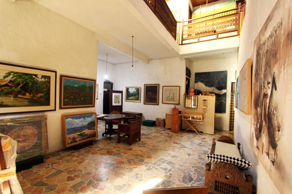 Posnya Seni Godod Art Gallery & Homestay Yogyakarta Exterior foto