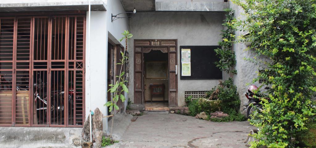 Posnya Seni Godod Art Gallery & Homestay Yogyakarta Exterior foto